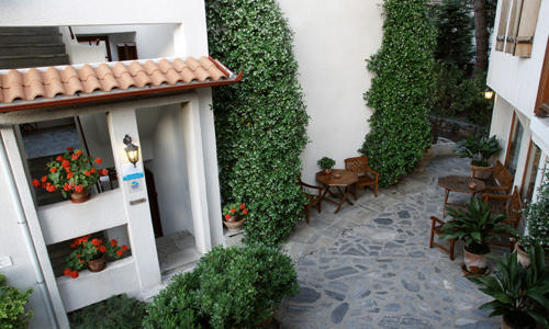 Guesthouse Papanikolaou Литокорон Екстериор снимка